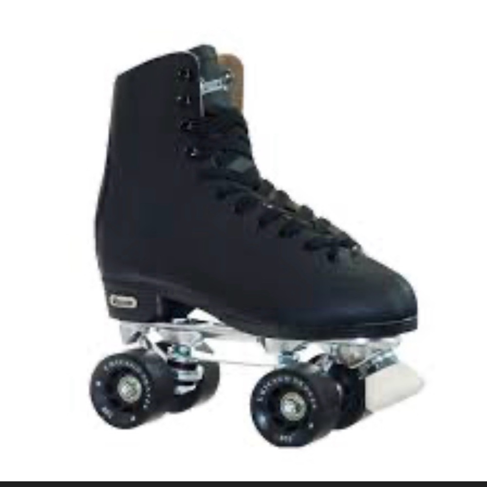 Chicago Size 5 Black Skates with Subtle Silver Details men’s